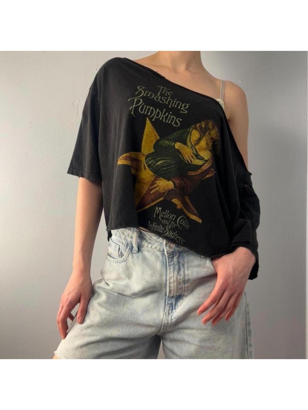 Smashing Pumpkins graphic tee off the shoulder